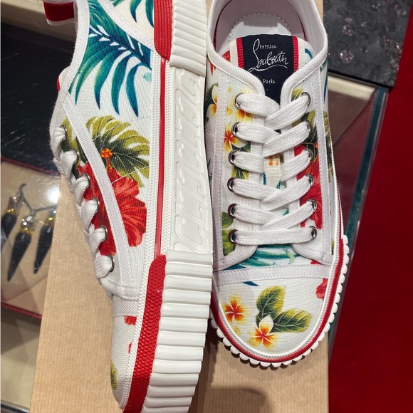 Brand New in box Exclusive Limited Design by Christian Louboutin! - Picture 3 of 5